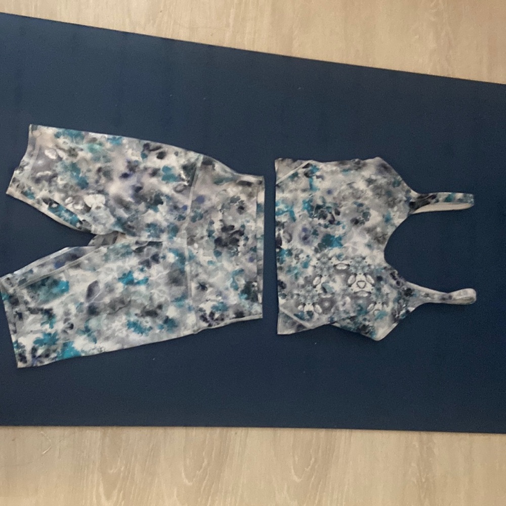 Lululemon size 4 align tank and bike shorts set